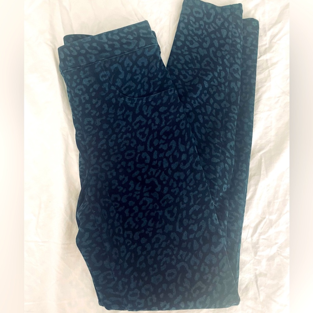 Animal print leggings